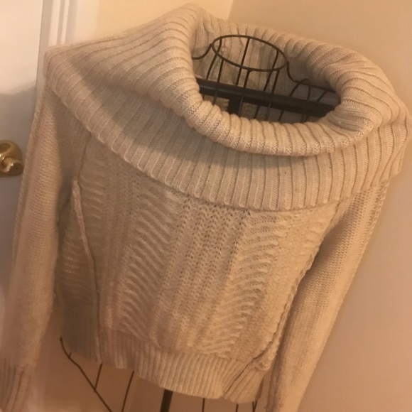 Victoria Secret Sweater - Picture 3 of 3